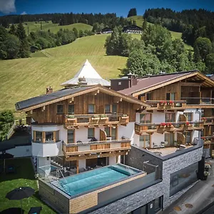 Hotel Astrid - Inklusive Kostenfreier Jokercard, Saalbach-Hinterglemm
